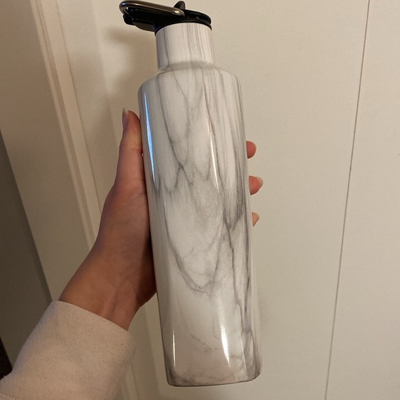 Rehydration Mini Water Bottle Brumate - Picture 3 of 4